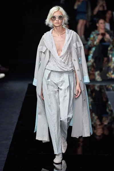 Look 13